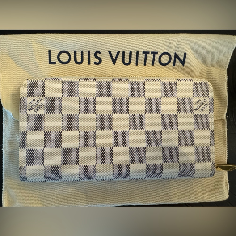 Louis Vuitton Zippy Wallet Damier Azur